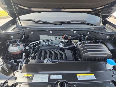 2023 Volkswagen Atlas Cross Sport 3.6L V6 SEL R-Line