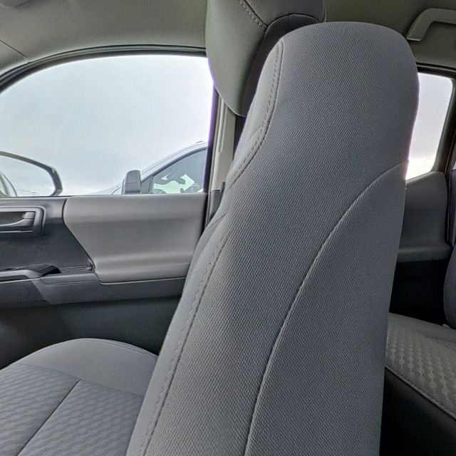 2022 Toyota Tacoma SR V6