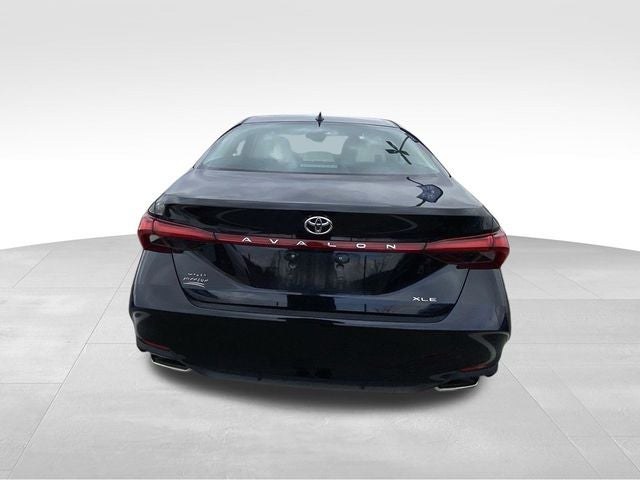 2022 Toyota Avalon XLE