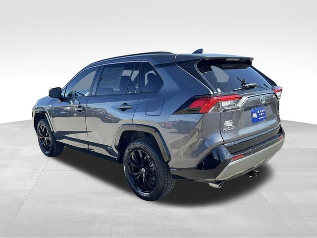 2022 Toyota RAV4 Hybrid SE
