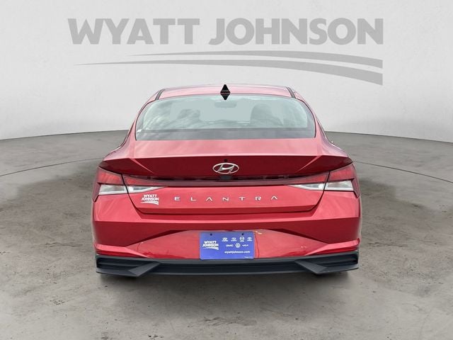 2021 Hyundai Elantra SE