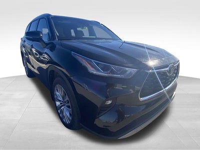 2023 Toyota Highlander Platinum