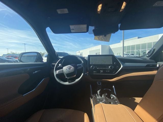 2023 Toyota Highlander Platinum