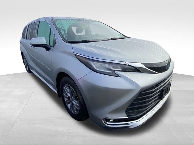 2021 Toyota Sienna XLE