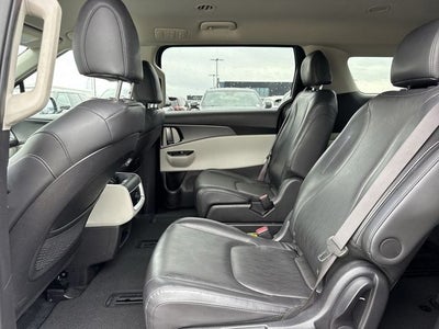 2024 Kia Carnival LX