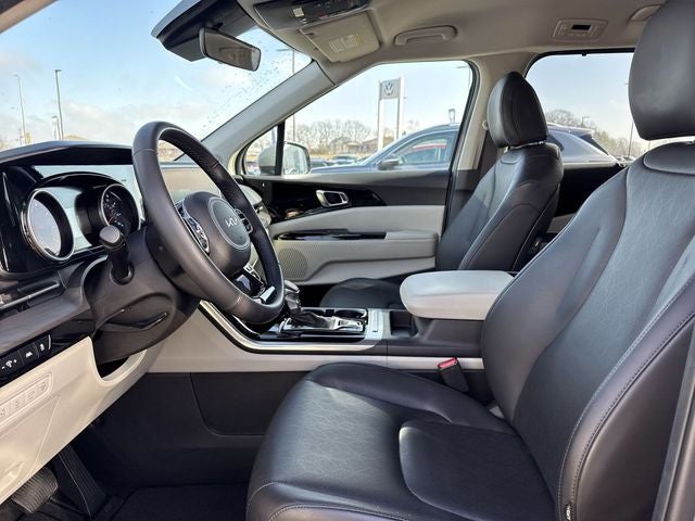 2024 Kia Carnival EX